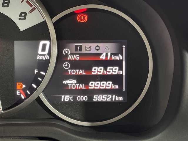 トヨタ ８６ GT 神奈川県 2017(平29)年 6万km クリスタルブラックシリカ ６速ＭＴ/社外７型ナビ(CN-RE05D)/(CD/DVD/SD/BT/フルセグTV)/Ｂカメラ/ＥＴＣ/ＬＥＤヘッドライト/フォグランプ/純正１７インチアルミホイール/プッシュスタート/スマートキー/新車時保証書/取扱説明書/スペアキー