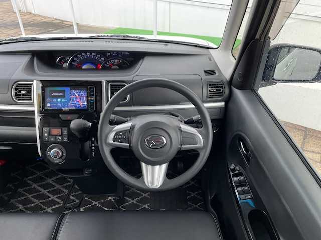 ダイハツ タント カスタム X SAⅡ 富山県 2015(平27)年 9.5万km パールホワイトⅢ (株)IDOMが運営する【じしゃロン富山店】の自社ローン対象車両になります。こちらは現金ご利用時の価格です。自社ローンご希望の方は別途その旨お申付け下さい。/ローダウン/ナビ/フルセグ/DVD/SD/Bluetooth/バックカメラ/ETC/スマートアシスト（衝突軽減）/横滑り防止/片側パワースライドドア/ハーフレザーシート/社外16インチアルミホイール/社外車高調/LEDライト/オートライト/プッシュスタート/スマートキー