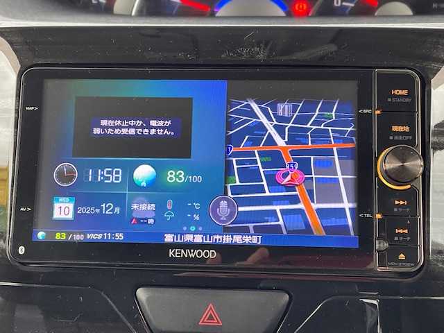 ダイハツ タント カスタム X SAⅡ 富山県 2015(平27)年 9.5万km パールホワイトⅢ (株)IDOMが運営する【じしゃロン富山店】の自社ローン対象車両になります。こちらは現金ご利用時の価格です。自社ローンご希望の方は別途その旨お申付け下さい。/ローダウン/ナビ/フルセグ/DVD/SD/Bluetooth/バックカメラ/ETC/スマートアシスト（衝突軽減）/横滑り防止/片側パワースライドドア/ハーフレザーシート/社外16インチアルミホイール/社外車高調/LEDライト/オートライト/プッシュスタート/スマートキー