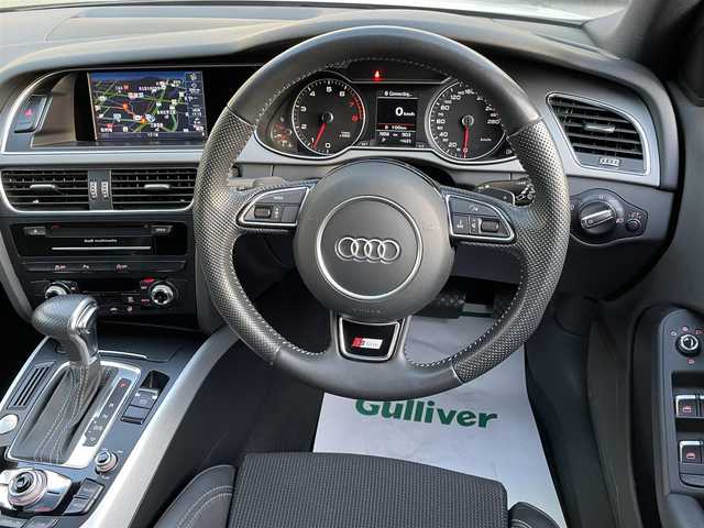 アウディ Ａ４ アバント 2．0 TFSI 和歌山県 2013(平25)年 7万km パール Sラインパッケージ/純正メーカーナビ・フルセグTV・CD・DVD/　Bluetooth/バックカメラ/ハーフレザーシート/前席パワーシート/電動パーキングブレーキ/スマートキー/コーナーセンサー/保証書/取扱説明書
