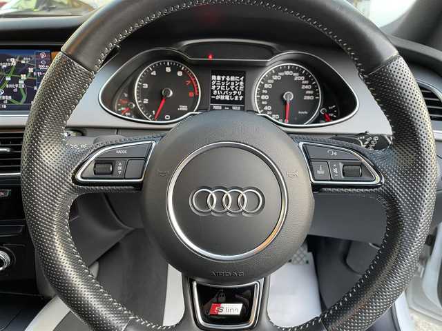 アウディ Ａ４ アバント 2．0 TFSI 和歌山県 2013(平25)年 7万km パール Sラインパッケージ/純正メーカーナビ・フルセグTV・CD・DVD/　Bluetooth/バックカメラ/ハーフレザーシート/前席パワーシート/電動パーキングブレーキ/スマートキー/コーナーセンサー/保証書/取扱説明書
