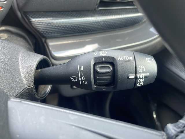ＭＩＮＩ ミニ クラブマン クーパー S 福井県 2016(平28)年 5.6万km ペッパー・ホワイト スマートキー/プッシュスタート/アイドリングストップ/横滑り防止/ステアリングスイッチ/電動格納ミラー/LEDヘッドライト/オートライト/オートハイビーム/フォグランプ/オットマン/ETC/純正ドアバイザー