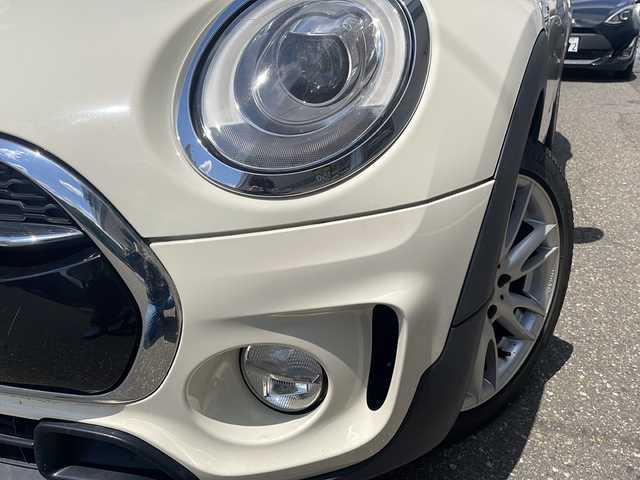 ＭＩＮＩ ミニ クラブマン クーパー S 福井県 2016(平28)年 5.6万km ペッパー・ホワイト スマートキー/プッシュスタート/アイドリングストップ/横滑り防止/ステアリングスイッチ/電動格納ミラー/LEDヘッドライト/オートライト/オートハイビーム/フォグランプ/オットマン/ETC/純正ドアバイザー