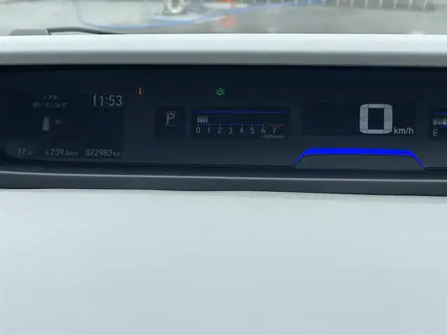 ホンダ フリード G ホンダセンシング 群馬県 2021(令3)年 2.3万km プラチナホワイトパール 純正ナビ/フルセグTV・CD・DVD・BT・IPOD・SD・USB・AUX/ビルトインETC/両側パワースライドドア/追従クルーズコントロール/後方コーナーセンサー/Bカメラ/レーンキープアシスト/横滑り防止/プッシュスタート/ステアリングリモコン/スペアキー×1