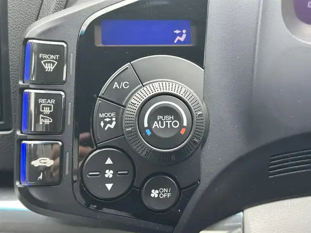ホンダ ＣＲ－Ｚ α 兵庫県 2010(平22)年 5.1万km プレミアムホワイトパール 社外DA/・BT.AM.FM/クルコン/バックカメラ/前後ドラレコ/デジタルインナーミラー/ビルトインETC/運転席レカロシート/パイオニアサブウーファー/社外ツィーター/革巻きステアリング/ステアリングスイッチ/純正フロアマット/スペアキー1本