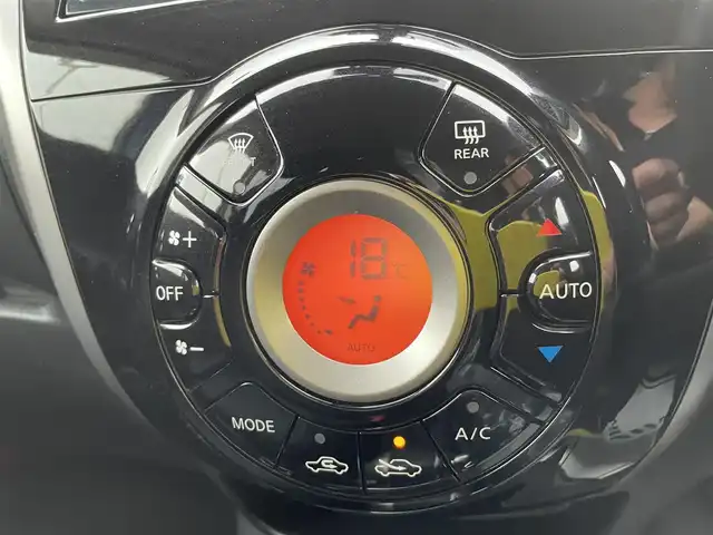 日産 ノート X DIG－S Vセレ +セーフ 石川県 2014(平26)年 8.4万km シャイニングブルー 純正メモリーナビ/純正CD/DVD/フルセグTV/アラウンドビューモニター/LEDヘッドライト/衝突軽減ブレーキ/ETC/ドライブレコーダー/スマートキー/プッシュスタート/電動ミラー
