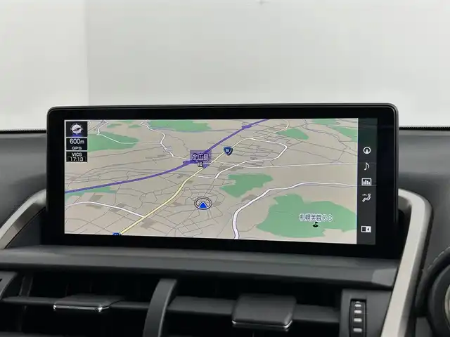 レクサス ＮＸ 300 バージョンL 道央・札幌 2018(平30)年 5.9万km ソニッククォーツ ・４WD/・寒冷地仕様/・メーカーナビ/　CD/DVD/SD/BT/フルセグ/・パノラミックビューモニター/・ビルトインETC2.0/・プリクラッシュセーフティ/・レーダークルーズコントロール/・レーンキープアシスト/・オートハイビーム/・クリアランスソナー/・HUD/・BSM/・レザーシート/・前席パワーシート/・前席エア/シートヒーター/・パワーバックドア/・パドルシフト/・ステアリングスイッチ/・LEDヘッドライト/・フォグライト/・オートライト/・プッシュスタート/・スマートキー/・純正フロアマット/・ドアバイザー