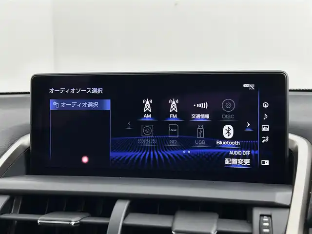 レクサス ＮＸ 300 バージョンL 道央・札幌 2018(平30)年 5.9万km ソニッククォーツ ・４WD/・寒冷地仕様/・メーカーナビ/　CD/DVD/SD/BT/フルセグ/・パノラミックビューモニター/・ビルトインETC2.0/・プリクラッシュセーフティ/・レーダークルーズコントロール/・レーンキープアシスト/・オートハイビーム/・クリアランスソナー/・HUD/・BSM/・レザーシート/・前席パワーシート/・前席エア/シートヒーター/・パワーバックドア/・パドルシフト/・ステアリングスイッチ/・LEDヘッドライト/・フォグライト/・オートライト/・プッシュスタート/・スマートキー/・純正フロアマット/・ドアバイザー