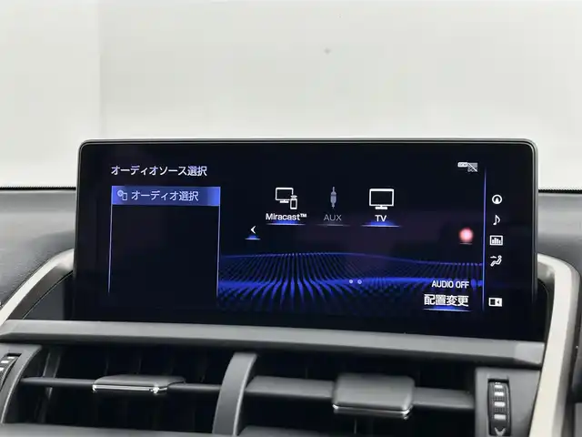 レクサス ＮＸ 300 バージョンL 道央・札幌 2018(平30)年 5.9万km ソニッククォーツ ・４WD/・寒冷地仕様/・メーカーナビ/　CD/DVD/SD/BT/フルセグ/・パノラミックビューモニター/・ビルトインETC2.0/・プリクラッシュセーフティ/・レーダークルーズコントロール/・レーンキープアシスト/・オートハイビーム/・クリアランスソナー/・HUD/・BSM/・レザーシート/・前席パワーシート/・前席エア/シートヒーター/・パワーバックドア/・パドルシフト/・ステアリングスイッチ/・LEDヘッドライト/・フォグライト/・オートライト/・プッシュスタート/・スマートキー/・純正フロアマット/・ドアバイザー