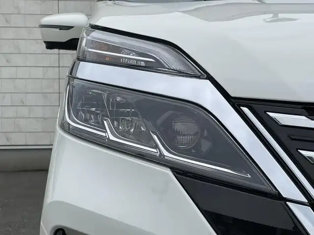 日産 セレナ ハイウェイスター 福岡県 2020(令2)年 1.2万km ブリリアントホワイトパール 純正10型SDナビ（フルセグTV/CD/DVD/BT)アラウンドビューモニタープロパイロットエマージェンシーブレーキコーナーセンサーブラインドスポット両側パワスラETCUSBポート純正LEDヘットライト純正16インチアルミホイール純正フロアマットスマートキープッシュスタート