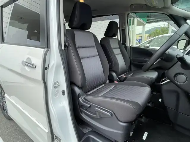日産 セレナ ハイウェイスター 福岡県 2020(令2)年 1.2万km ブリリアントホワイトパール 純正10型SDナビ（フルセグTV/CD/DVD/BT)アラウンドビューモニタープロパイロットエマージェンシーブレーキコーナーセンサーブラインドスポット両側パワスラETCUSBポート純正LEDヘットライト純正16インチアルミホイール純正フロアマットスマートキープッシュスタート