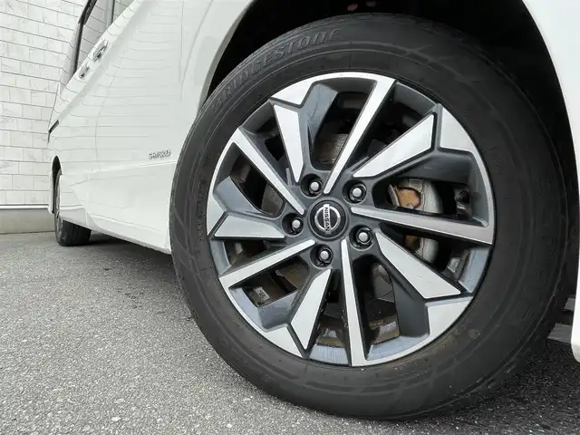 日産 セレナ ハイウェイスター 福岡県 2020(令2)年 1.2万km ブリリアントホワイトパール 純正10型SDナビ（フルセグTV/CD/DVD/BT)アラウンドビューモニタープロパイロットエマージェンシーブレーキコーナーセンサーブラインドスポット両側パワスラETCUSBポート純正LEDヘットライト純正16インチアルミホイール純正フロアマットスマートキープッシュスタート