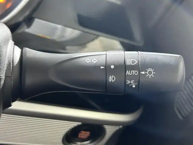 スズキ スペーシア カスタム HYBRID XS ターボ 佐賀県 2020(令2)年 7.4万km フェニックスレッドパール 純正８インチナビ【CN-RZ853】/（フルセグTV/CD/DVD/SD/BT/AM・FM）/前後ドライブレコーダー/衝突被害軽減システム/レーンアシスト/コーナーセンサー/追従型クルーズコントロール/後席サーキュレーター/シートヒーター/両側パワースライド/純正ＬＥＤヘッドライト/オートライト/純正アルミホイール/純正フロアマット/ベンチシート/ターボ/後席サンシェード