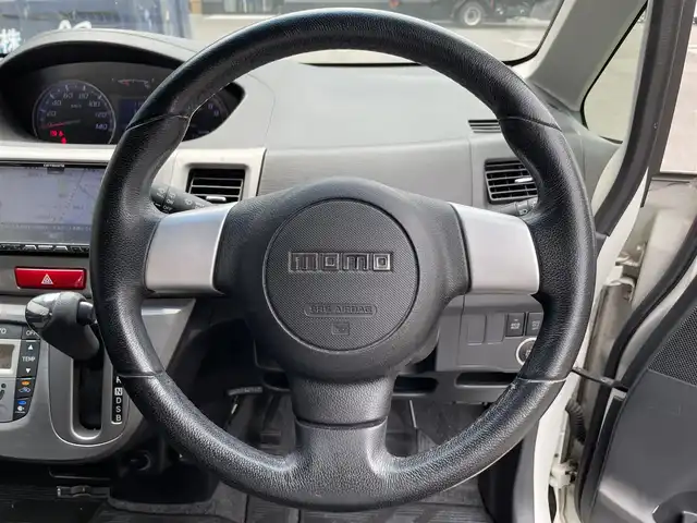 スバル ステラ カスタム RS 滋賀県 2012(平24)年 14.8万km パールホワイトⅢ 社外SDナビ/【フルセグTV、CD・DVD再生可能、Bluetooth】/車線逸脱警報/横滑り防止装置/ETC/ドライブレコーダー/アイドリングストップ/HIDヘッドライト/オートライト/純正15インチAW/フロント、サイド、リアエアロ/ウィンカーミラー/アイドリングストップ/プッシュスタート/スマートキー/純正フロアマット/スペアキー/取扱説明書/保証書