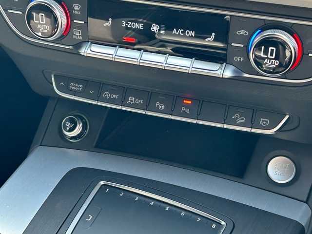 アウディ Ｑ５ 40TDIクワトロ スポーツ 静岡県 2019(令1)年 3.1万km デイトナグレーパールエフェクト Slineパッケージ/MMiナビフルセグTV Bluetooth/サラウンドカメラ/ハーフレザーシート シートヒーター /前席パワーシート運転席メモリー機能/バーチャルコクピット/LEDヘッドライト/アウディプレセンス衝突軽減ブレーキACC/レーン　サイドアシスト/パワーバックドア /ドライブセレクト /DSRCETC