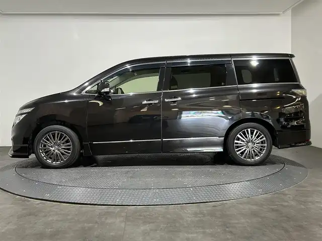 日産 エルグランド 250HWS S アーバンクロム 愛媛県 2020(令2)年 4.8万km ファントムブラック ・８型ナビ/（フルセグＴＶ・ＢＴ・ＣＤ・ＤＶＤ・ＦＭ・ＡＭ・ＡＵＸ・ＵＳＢ）/・全方位カメラ　/・ＥＴＣ　/・前後ドラレコ　/・１１型後席モニター　　/・レーンキープアシスト　/・レーダークルーズコントロール/・USB充電/・テレビキャンセラー