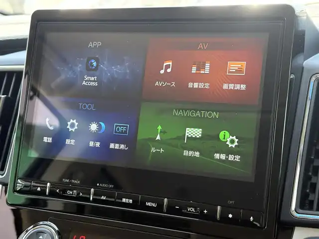 三菱 デリカＤ：５ アーバンギア G パワーパッケージ 徳島県 2019(平31)年 2.8万km ウォームホワイトパール 純正10インチナビ　/フルセグ/バックカメラ/全方位カメラ/追従式クルーズコントロール/ビルトインETC/前方ドライブレコーダー/両側電動スライドドア/エレクトリックテールゲート/純正リアカーテン/前席シートヒーター/パワーシート/エレクトリックテールゲート/純正フロアマット/スマートキー