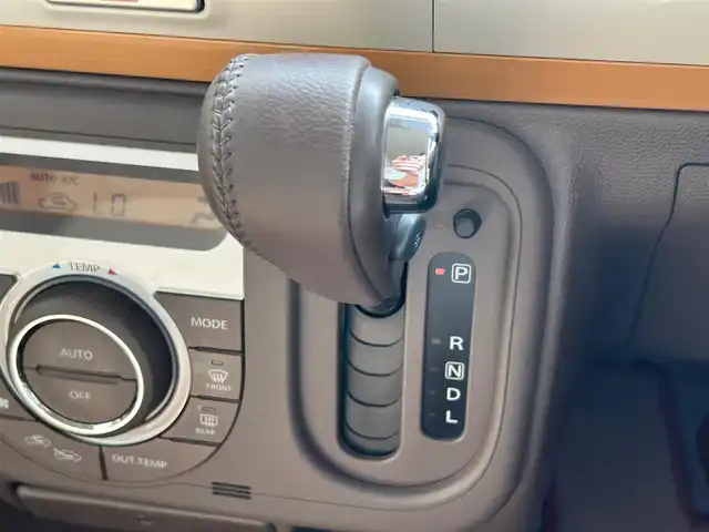 スズキ ラパン ショコラ X 静岡県 2014(平26)年 4.6万km フェニックスレッドパール 社外メモリナビ（ワンセグ TV、CDチェンジャー、DVD再生機能）/前後ドライブレコーダー/スマートキー（スペアキー１本）/オートエアコン/純正フロアマット/合皮シート/ベンチシート/ABS/オートライト/キセノンヘッドライト/Wエアバッグ