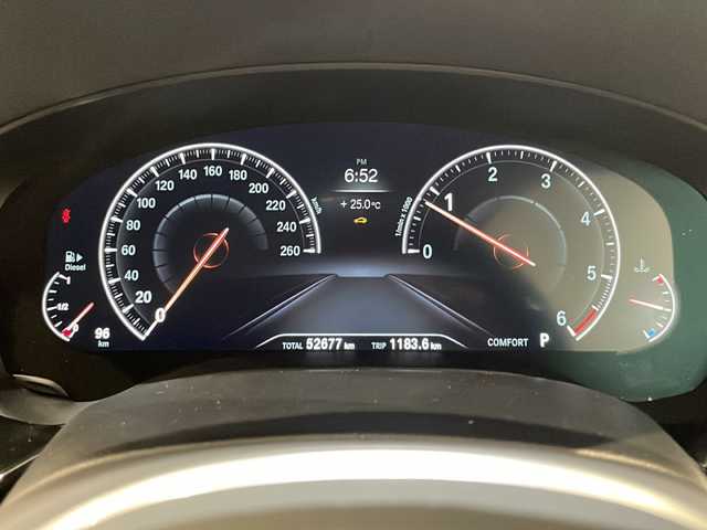ＢＭＷ ５２３ｄ xDrive Mスピリット 群馬県 2020(令2)年 5.3万km サファイアブラックP ワンオーナー/BMWヘッドアップ・ディスプレイ/ドライビングアシストプラス/・ACC／アクティブ・クルーズ・コントロール（ストップ&ゴー機能付） /・ステアリング&レーン・コントロール・アシスト  /・レーン・ディパーチャー・ウォーニング（車線逸脱警告システム）/・レーン・チェンジ・ウォーニング/・アクティブ・サイド・コリジョン・プロテクション /・前車接近警告機能/・衝突回避・被害軽減ブレーキ（事故回避ステアリング付）/・後車衝突警告機能/・クロス・トラフィック・ウォーニング（フロント&リヤ）/BMWライブ・コックピット/・12.3インチ マルチ・ディスプレイ・メーター・パネル/・10.25インチ ワイド・コントロール・ディスプレイ（タッチ・パネル機能付）/・HDDナビゲーション・システム（VICS 3メディア対応）/社外グリル/置くだけ充電/前席パワーシート/前後ドライブレコーダー/保証書/取扱説明書/スペアキー