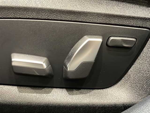 ＢＭＷ ５２３ｄ xDrive Mスピリット 群馬県 2020(令2)年 5.3万km サファイアブラックP ワンオーナー/BMWヘッドアップ・ディスプレイ/ドライビングアシストプラス/・ACC／アクティブ・クルーズ・コントロール（ストップ&ゴー機能付） /・ステアリング&レーン・コントロール・アシスト  /・レーン・ディパーチャー・ウォーニング（車線逸脱警告システム）/・レーン・チェンジ・ウォーニング/・アクティブ・サイド・コリジョン・プロテクション /・前車接近警告機能/・衝突回避・被害軽減ブレーキ（事故回避ステアリング付）/・後車衝突警告機能/・クロス・トラフィック・ウォーニング（フロント&リヤ）/BMWライブ・コックピット/・12.3インチ マルチ・ディスプレイ・メーター・パネル/・10.25インチ ワイド・コントロール・ディスプレイ（タッチ・パネル機能付）/・HDDナビゲーション・システム（VICS 3メディア対応）/社外グリル/置くだけ充電/前席パワーシート/前後ドライブレコーダー/保証書/取扱説明書/スペアキー