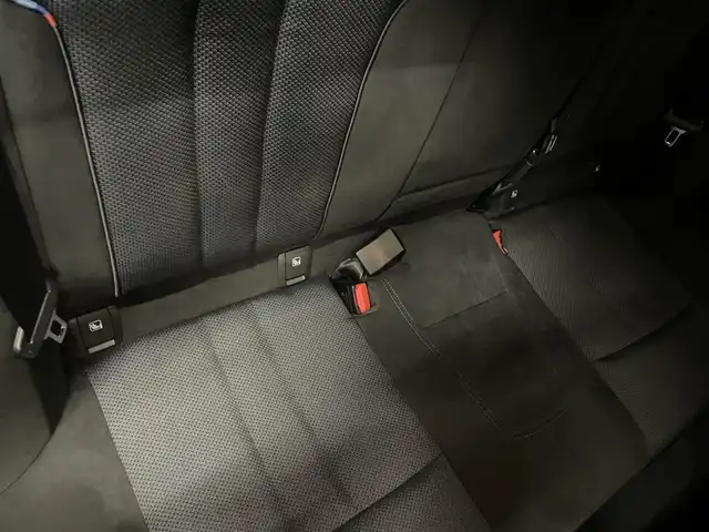 ＢＭＷ ５２３ｄ xDrive Mスピリット 群馬県 2020(令2)年 5.3万km サファイアブラックP ワンオーナー/BMWヘッドアップ・ディスプレイ/ドライビングアシストプラス/・ACC／アクティブ・クルーズ・コントロール（ストップ&ゴー機能付） /・ステアリング&レーン・コントロール・アシスト  /・レーン・ディパーチャー・ウォーニング（車線逸脱警告システム）/・レーン・チェンジ・ウォーニング/・アクティブ・サイド・コリジョン・プロテクション /・前車接近警告機能/・衝突回避・被害軽減ブレーキ（事故回避ステアリング付）/・後車衝突警告機能/・クロス・トラフィック・ウォーニング（フロント&リヤ）/BMWライブ・コックピット/・12.3インチ マルチ・ディスプレイ・メーター・パネル/・10.25インチ ワイド・コントロール・ディスプレイ（タッチ・パネル機能付）/・HDDナビゲーション・システム（VICS 3メディア対応）/社外グリル/置くだけ充電/前席パワーシート/前後ドライブレコーダー/保証書/取扱説明書/スペアキー