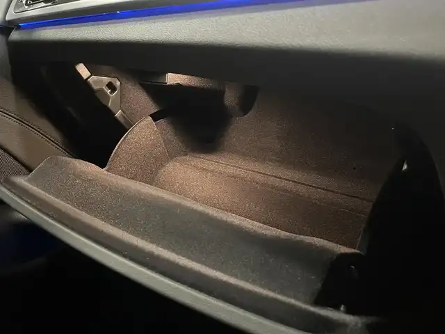 ＢＭＷ ５２３ｄ xDrive Mスピリット 群馬県 2020(令2)年 5.3万km サファイアブラックP ワンオーナー/BMWヘッドアップ・ディスプレイ/ドライビングアシストプラス/・ACC／アクティブ・クルーズ・コントロール（ストップ&ゴー機能付） /・ステアリング&レーン・コントロール・アシスト  /・レーン・ディパーチャー・ウォーニング（車線逸脱警告システム）/・レーン・チェンジ・ウォーニング/・アクティブ・サイド・コリジョン・プロテクション /・前車接近警告機能/・衝突回避・被害軽減ブレーキ（事故回避ステアリング付）/・後車衝突警告機能/・クロス・トラフィック・ウォーニング（フロント&リヤ）/BMWライブ・コックピット/・12.3インチ マルチ・ディスプレイ・メーター・パネル/・10.25インチ ワイド・コントロール・ディスプレイ（タッチ・パネル機能付）/・HDDナビゲーション・システム（VICS 3メディア対応）/社外グリル/置くだけ充電/前席パワーシート/前後ドライブレコーダー/保証書/取扱説明書/スペアキー