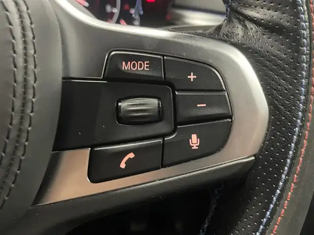 ＢＭＷ ５２３ｄ xDrive Mスピリット 群馬県 2020(令2)年 5.3万km サファイアブラックP ワンオーナー/BMWヘッドアップ・ディスプレイ/ドライビングアシストプラス/・ACC／アクティブ・クルーズ・コントロール（ストップ&ゴー機能付） /・ステアリング&レーン・コントロール・アシスト  /・レーン・ディパーチャー・ウォーニング（車線逸脱警告システム）/・レーン・チェンジ・ウォーニング/・アクティブ・サイド・コリジョン・プロテクション /・前車接近警告機能/・衝突回避・被害軽減ブレーキ（事故回避ステアリング付）/・後車衝突警告機能/・クロス・トラフィック・ウォーニング（フロント&リヤ）/BMWライブ・コックピット/・12.3インチ マルチ・ディスプレイ・メーター・パネル/・10.25インチ ワイド・コントロール・ディスプレイ（タッチ・パネル機能付）/・HDDナビゲーション・システム（VICS 3メディア対応）/社外グリル/置くだけ充電/前席パワーシート/前後ドライブレコーダー/保証書/取扱説明書/スペアキー