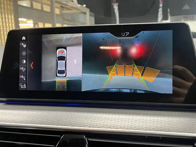 ＢＭＷ ５２３ｄ xDrive Mスピリット 群馬県 2020(令2)年 5.3万km サファイアブラックP ワンオーナー/BMWヘッドアップ・ディスプレイ/ドライビングアシストプラス/・ACC／アクティブ・クルーズ・コントロール（ストップ&ゴー機能付） /・ステアリング&レーン・コントロール・アシスト  /・レーン・ディパーチャー・ウォーニング（車線逸脱警告システム）/・レーン・チェンジ・ウォーニング/・アクティブ・サイド・コリジョン・プロテクション /・前車接近警告機能/・衝突回避・被害軽減ブレーキ（事故回避ステアリング付）/・後車衝突警告機能/・クロス・トラフィック・ウォーニング（フロント&リヤ）/BMWライブ・コックピット/・12.3インチ マルチ・ディスプレイ・メーター・パネル/・10.25インチ ワイド・コントロール・ディスプレイ（タッチ・パネル機能付）/・HDDナビゲーション・システム（VICS 3メディア対応）/社外グリル/置くだけ充電/前席パワーシート/前後ドライブレコーダー/保証書/取扱説明書/スペアキー