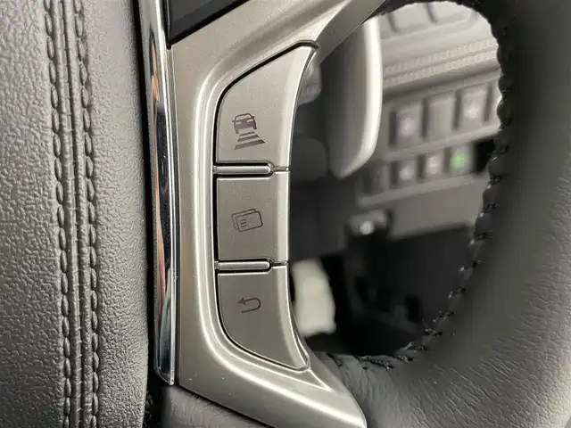 三菱 デリカＤ：５ シャモニー 滋賀県 2025(令7)年 0.1千km グラファイトグレーメタリック/ブラックマイカ 届出済み未使用車/全方位カメラ/両側パワースライドドア/ハーフレザーシート/追従クルーズコントロール/ブラインドスポットモニタリング/LEDヘッドライト/オートマチックハイビーム/D席パワーシート/D/Nシートヒーター/ステアリングヒーター/パワーバックドア/AC100V電源/電動パーキングブレーキ/オートブレーキホールド/パドルシフト/プッシュスタート/スマートキー/ステアリングリモコン