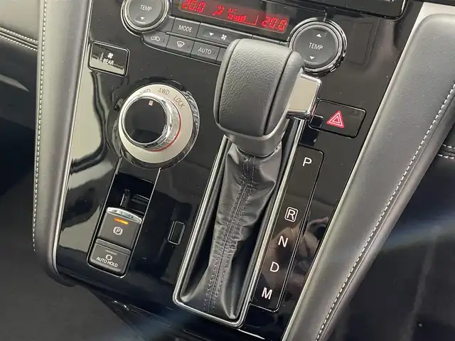 三菱 デリカＤ：５ シャモニー 滋賀県 2025(令7)年 0.1千km グラファイトグレーメタリック/ブラックマイカ 届出済み未使用車/全方位カメラ/両側パワースライドドア/ハーフレザーシート/追従クルーズコントロール/ブラインドスポットモニタリング/LEDヘッドライト/オートマチックハイビーム/D席パワーシート/D/Nシートヒーター/ステアリングヒーター/パワーバックドア/AC100V電源/電動パーキングブレーキ/オートブレーキホールド/パドルシフト/プッシュスタート/スマートキー/ステアリングリモコン