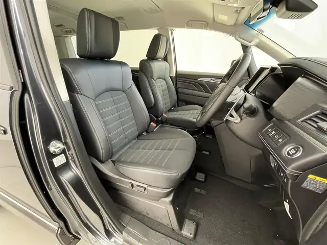 三菱 デリカＤ：５ シャモニー 滋賀県 2025(令7)年 0.1千km グラファイトグレーメタリック/ブラックマイカ 届出済み未使用車/全方位カメラ/両側パワースライドドア/ハーフレザーシート/追従クルーズコントロール/ブラインドスポットモニタリング/LEDヘッドライト/オートマチックハイビーム/D席パワーシート/D/Nシートヒーター/ステアリングヒーター/パワーバックドア/AC100V電源/電動パーキングブレーキ/オートブレーキホールド/パドルシフト/プッシュスタート/スマートキー/ステアリングリモコン