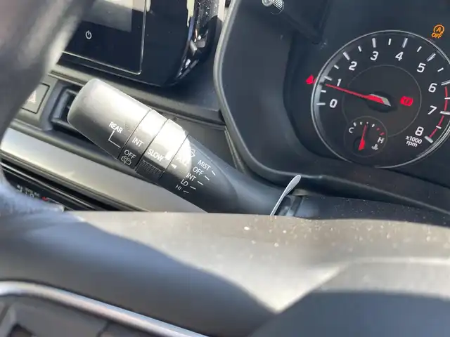 スズキ スイフト HYBRID MX 富山県 2024(令6)年 0.6万km 黄 純正メーカーナビ／/フルセグＴＶ／/Ｂｌｕｅｔｏｏｔｈ／/アラウンドビューモニター／/ＬＥＤオートライト／/ステアリングスイッチ／/レーダークルーズコントロール／/レーンキープアシスト/スマートキー／/前席シートヒーター／/コーナーセンサー