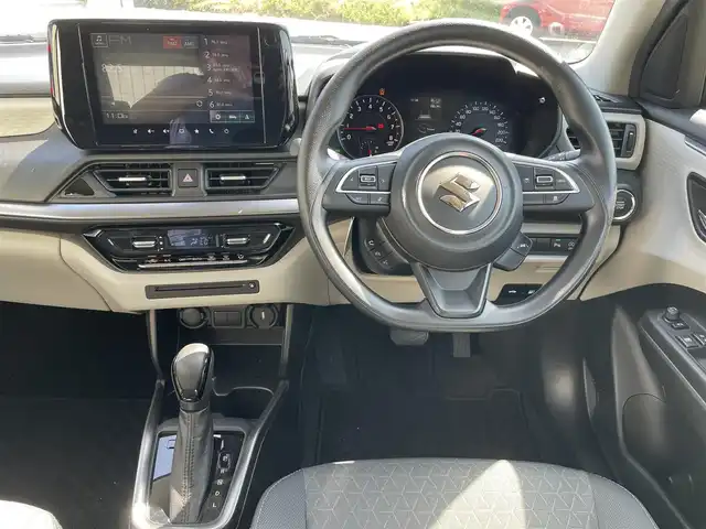 スズキ スイフト HYBRID MX 富山県 2024(令6)年 0.6万km 黄 純正メーカーナビ／/フルセグＴＶ／/Ｂｌｕｅｔｏｏｔｈ／/アラウンドビューモニター／/ＬＥＤオートライト／/ステアリングスイッチ／/レーダークルーズコントロール／/レーンキープアシスト/スマートキー／/前席シートヒーター／/コーナーセンサー