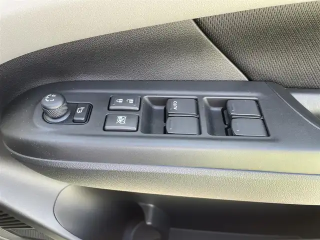 スズキ スイフト HYBRID MX 富山県 2024(令6)年 0.6万km 黄 純正メーカーナビ／/フルセグＴＶ／/Ｂｌｕｅｔｏｏｔｈ／/アラウンドビューモニター／/ＬＥＤオートライト／/ステアリングスイッチ／/レーダークルーズコントロール／/レーンキープアシスト/スマートキー／/前席シートヒーター／/コーナーセンサー