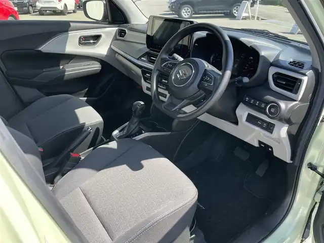 スズキ スイフト HYBRID MX 富山県 2024(令6)年 0.6万km 黄 純正メーカーナビ／/フルセグＴＶ／/Ｂｌｕｅｔｏｏｔｈ／/アラウンドビューモニター／/ＬＥＤオートライト／/ステアリングスイッチ／/レーダークルーズコントロール／/レーンキープアシスト/スマートキー／/前席シートヒーター／/コーナーセンサー