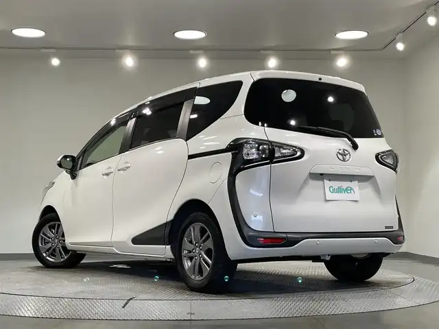 トヨタ シエンタ G セーフティエディション 愛知県 2020(令2)年 2.6万km ホワイトパールクリスタルシャイン 純正8インチナビ/（Bluetooth/AM/FM/フルセグTV）/衝突軽減ブレーキ/両側電動スライドドア/アラウンドビューモニター/シートヒーター/LEDヘッドライト/オートマチックハイビーム/ETC/ドライブレコーダー/ステアリングヒーター/コーナーセンサー/レーンキープアシスト/スマートキー/純正15インチAW