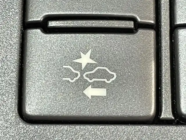 トヨタ シエンタ G セーフティエディション 愛知県 2020(令2)年 2.6万km ホワイトパールクリスタルシャイン 純正8インチナビ/（Bluetooth/AM/FM/フルセグTV）/衝突軽減ブレーキ/両側電動スライドドア/アラウンドビューモニター/シートヒーター/LEDヘッドライト/オートマチックハイビーム/ETC/ドライブレコーダー/ステアリングヒーター/コーナーセンサー/レーンキープアシスト/スマートキー/純正15インチAW