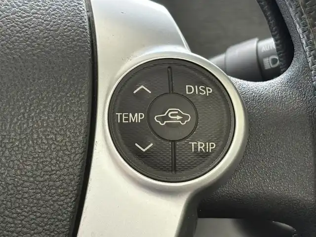 トヨタ アクア S 埼玉県 2015(平27)年 14.3万km ライムホワイトパールクリスタルシャイン (株)IDOMが運営する【じしゃロン鳩ヶ谷店】の自社ローン専用車両になりますこちらは現金またはオートローンご利用時の価格です。自社ローンご希望の方は別途その旨お申付け下さい/スマートエントリーナビＰＫＧ/・スマートエントリーシステム/・バックカメラ/・６スピーカー/・ステアリングスイッチ/メモリナビ/　(CD/DVD/USB/Bluetooth接続)/フルセグＴＶ/ＥＴＣ/プッシュスタート/オートライト/ＬＥＤヘッドライト/ＬＥＤフォグランプ