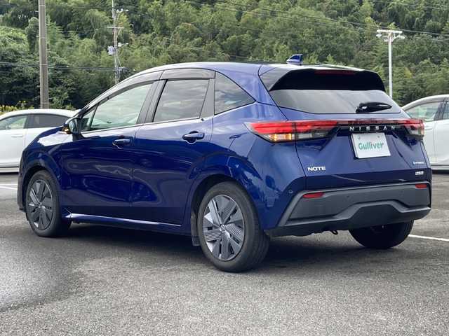 日産 ノート X 佐賀県 2021(令3)年 6.2万km オーロラフレアブルーパール 純正9インチナビ/アラウンドビューモニター/エマージェンシーブレーキ/LDW/コーナーセンサー/ブラインドスポットモニター/スマートルームミラー/電動パーキングブレーキ/オートブレーキホールド/ETC2.0/置くだけ充電/インテリジェントキー/プッシュスタート