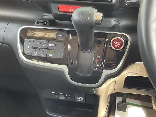 ホンダ Ｎ ＢＯＸ カスタム G ターボ Lパッケージ 宮崎県 2016(平28)年 5.2万km スマートブラック ケンウッド8型ナビ/フルセグTV/両側パワースライドドア/バックカメラ/ビルトインETC/クルーズコントロール/ターボ/HIDヘッドランプ/オートライト/オートエアコン/革巻きステアリング/パドルシフト/ハーフレザーシート/シートバックテーブル/純正15インチアルミホイール/スマートキー/プッシュエンジンスタート/禁煙車