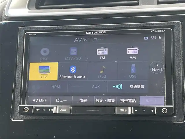 ホンダ フィット ハイブリット Lパッケージ 山形県 2015(平27)年 10.5万km ホワイトオーキッドパール 衝突軽減/メモリナビ/　【 CD　DVD　フルセグ　BT　AM・FM】/バックカメラ/クルーズコントロール/LEDオートライト/ハーフレザーシート/15インチアルミホイール/ステアリングスイッチ/電動格納ウィンカーミラー/純正フロアマット/ドアバイザー/スマートキー/ETC