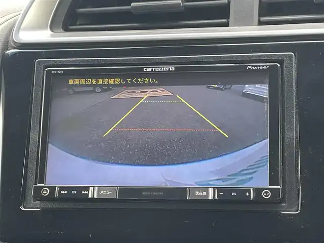 ホンダ フィット ハイブリット Lパッケージ 山形県 2015(平27)年 10.5万km ホワイトオーキッドパール 衝突軽減/メモリナビ/　【 CD　DVD　フルセグ　BT　AM・FM】/バックカメラ/クルーズコントロール/LEDオートライト/ハーフレザーシート/15インチアルミホイール/ステアリングスイッチ/電動格納ウィンカーミラー/純正フロアマット/ドアバイザー/スマートキー/ETC