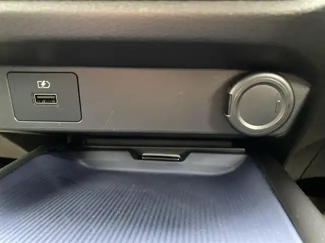 日産 ノート オーテック FOUR 青森県 2022(令4)年 1.3万km ピュアホワイトパール ワンオーナー/４WD/純正メモリナビ/（BT／AM／FM／DVD）/純正エアロ/全周囲方位カメラ/黒レザーシート（AUTCH）/シートヒーター（運転席＋助手席）/ステアリングスイッチ/ステアリングヒーター/LEDヘッドライト/オートマチックハイビーム/ビルトインETC/ドライブレコーダー（前後）/デジタルルームミラー/スペアキー/保証書/取り扱い説明書