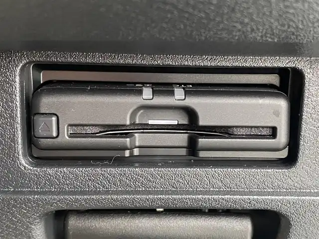 日産 ノート オーテック FOUR 青森県 2022(令4)年 1.3万km ピュアホワイトパール ワンオーナー/４WD/純正メモリナビ/（BT／AM／FM／DVD）/純正エアロ/全周囲方位カメラ/黒レザーシート（AUTCH）/シートヒーター（運転席＋助手席）/ステアリングスイッチ/ステアリングヒーター/LEDヘッドライト/オートマチックハイビーム/ビルトインETC/ドライブレコーダー（前後）/デジタルルームミラー/スペアキー/保証書/取り扱い説明書