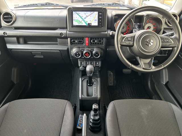 スズキ ジムニー XC 大阪府 2019(平31)年 4万km ジャングルグリーン ECLIPSEメモリーナビゲーション/SD/DVD/Bluetooth/フルセグ/スズキセーフティサポート/・デュアルセンサーブレーキサポート/・誤発信抑制機能/・車線逸脱警報機能/・ふらつき警報機能/・先行車発進お知らせ機能/・標識認識機能/・ハイビームアシスト/クルーズコントロール/ETC/オートライト/ヘッドライトウォッシャー/前席シートヒーター/フロントフォグライト/純正アルミホイール/スペアキー