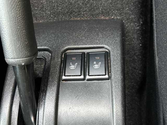 スズキ ジムニー XC 大阪府 2019(平31)年 4万km ジャングルグリーン ECLIPSEメモリーナビゲーション/SD/DVD/Bluetooth/フルセグ/スズキセーフティサポート/・デュアルセンサーブレーキサポート/・誤発信抑制機能/・車線逸脱警報機能/・ふらつき警報機能/・先行車発進お知らせ機能/・標識認識機能/・ハイビームアシスト/クルーズコントロール/ETC/オートライト/ヘッドライトウォッシャー/前席シートヒーター/フロントフォグライト/純正アルミホイール/スペアキー