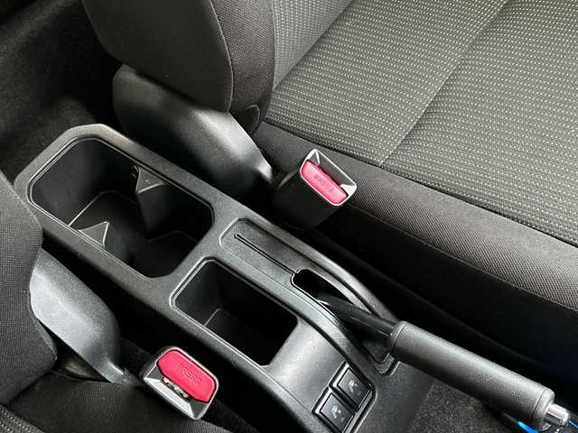 スズキ ジムニー XC 大阪府 2019(平31)年 4万km ジャングルグリーン ECLIPSEメモリーナビゲーション/SD/DVD/Bluetooth/フルセグ/スズキセーフティサポート/・デュアルセンサーブレーキサポート/・誤発信抑制機能/・車線逸脱警報機能/・ふらつき警報機能/・先行車発進お知らせ機能/・標識認識機能/・ハイビームアシスト/クルーズコントロール/ETC/オートライト/ヘッドライトウォッシャー/前席シートヒーター/フロントフォグライト/純正アルミホイール/スペアキー