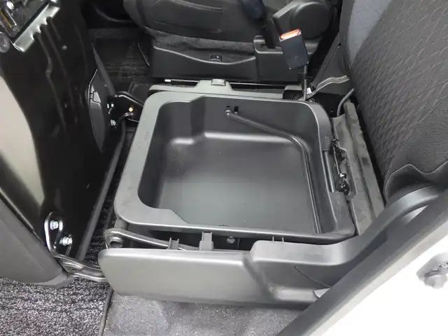 スズキ ソリオ バンディット HV MV 千葉県 2020(令2)年 7.1万km ピュアホワイトP 165/70R14/デュアルカメラブレーキサポート/レーダークルーズコントロール/アイドリングストップ/両側パワースライドドア/純正メモリーナビ/地デジTV/【DVD/CD再生機能　Bluetooth接続】/【Apple CarPlay　Android Auto対応】/全方位モニター/ドライブレコーダー（前後撮影）/ヘッドアップディスプレイ/革巻きステアリング/ETC/LEDヘッドライト/フォグライト/ウインカーミラー/コーナーセンサー/純正14インチアルミホイル/サイド/カーテンエアバッグ/携帯リモコン