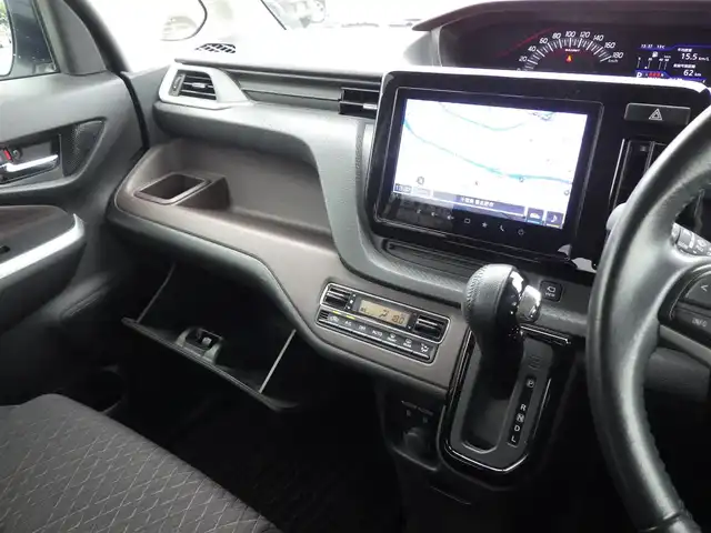 スズキ ソリオ バンディット HV MV 千葉県 2020(令2)年 7.1万km ピュアホワイトP 165/70R14/デュアルカメラブレーキサポート/レーダークルーズコントロール/アイドリングストップ/両側パワースライドドア/純正メモリーナビ/地デジTV/【DVD/CD再生機能　Bluetooth接続】/【Apple CarPlay　Android Auto対応】/全方位モニター/ドライブレコーダー（前後撮影）/ヘッドアップディスプレイ/革巻きステアリング/ETC/LEDヘッドライト/フォグライト/ウインカーミラー/コーナーセンサー/純正14インチアルミホイル/サイド/カーテンエアバッグ/携帯リモコン