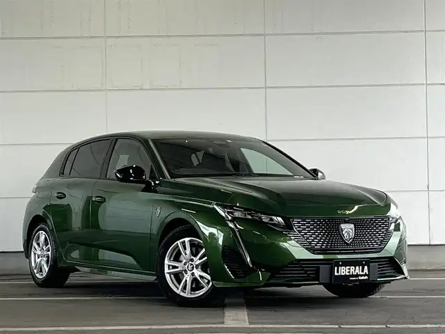 プジョー ３０８ GT ブルーHDi 山形県 2022(令4)年 2.7万km 緑 ボディカラー：オリビン・グリーン（色番：KJR）/純正ナビゲーション/Applecarplay/androidauto/Bluetooth/USB/ハーフレザーシート/運転席パワーシート/シートヒーター（D/N）/ランバーサポート（マッサージ機能）（D/N）/アダプティブライト/インテリジェントハイビーム/アダプティブクルーズコントロール/車両診断機能/スペアキー×１/保証書/取説